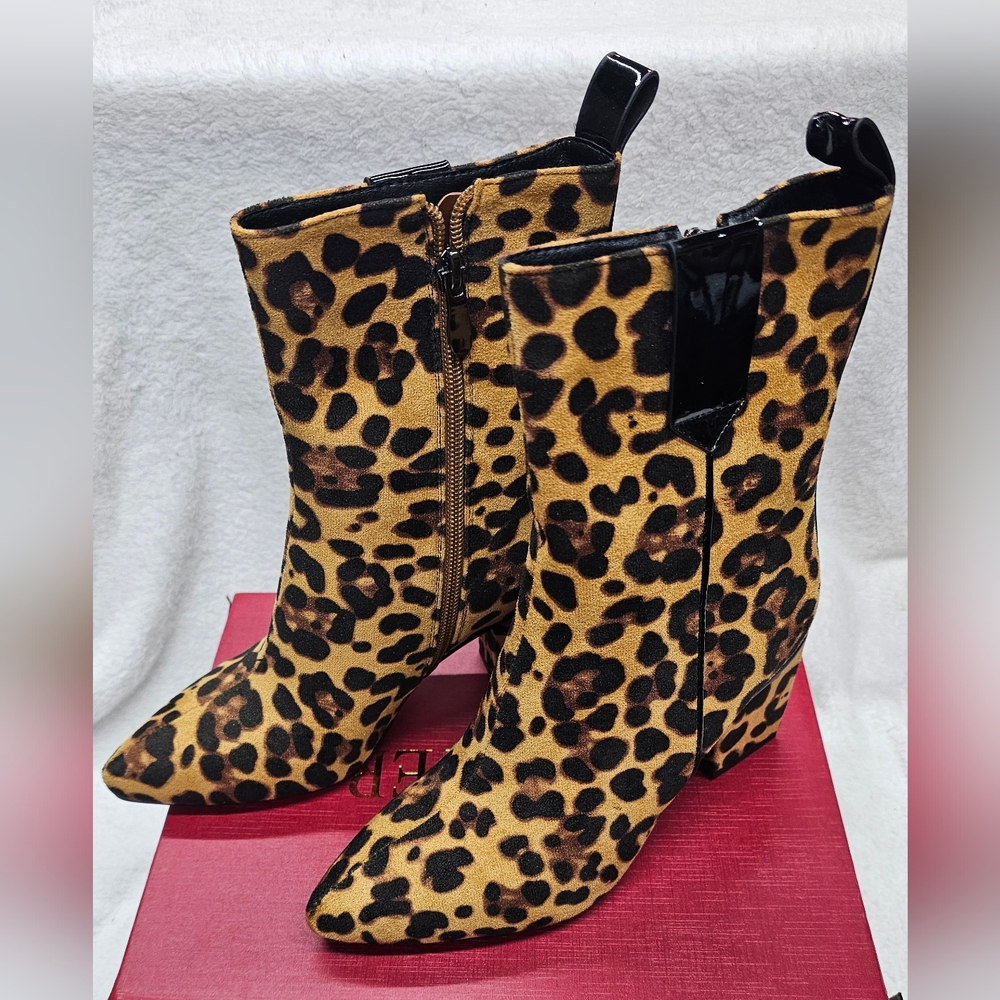 Womens Suede Leopard Print Boots With Square Heel Size 7.5 NEW